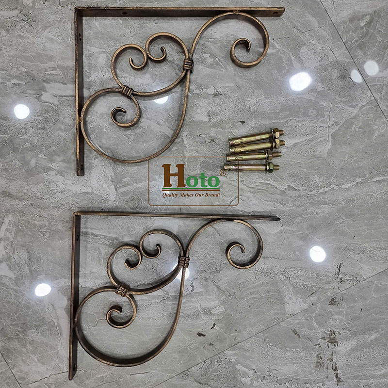 Cặp eke sắt mỹ thuật treo tường.