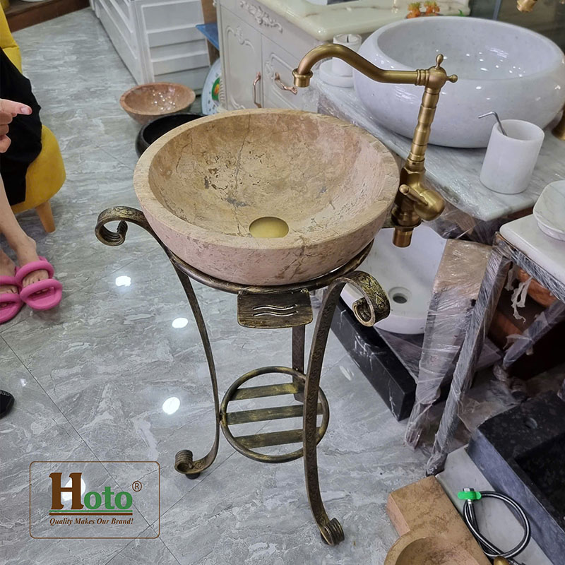 Chân sắt mỹ thuật dùng để đặt chậu lavabo gọn gàng cho nhà tắm.