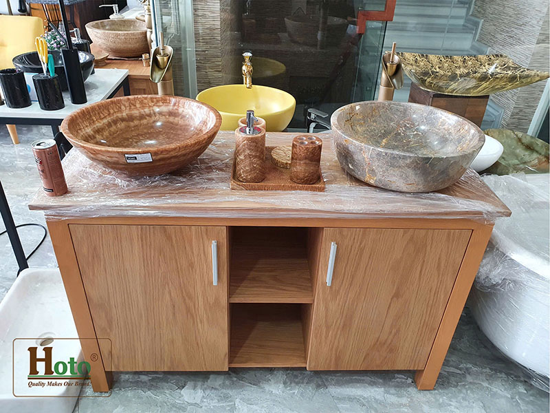 Tủ lavabo đôi bằng gỗ cao su chống nước dùng cho 2 lavabo đặt nổi.