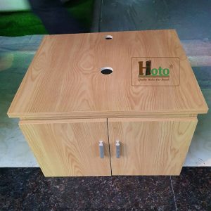 Tủ lavabo bằng nhựa treo tường gọn gàng.