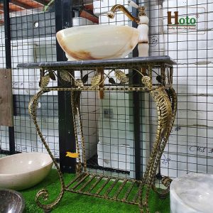 Bàn đá đặt lavabo kiểu cổ điển loại đặt sàn nhà tắm màu đen.