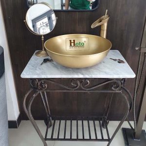 Bàn đá trắng đặt lavabo cao cấp sử dụng đặt sàn, phù hợp với không gian hoài cổ.