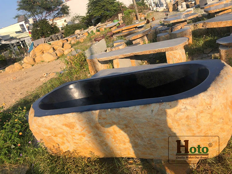 Bồn tắm bằng đá bazan nguyên khối chuyên dùng cho sân vườn với vẻ đẹp tự nhiên độc đáo.