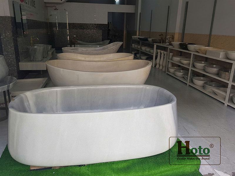 Bồn tắm bằng đá cẩm thạch nguyên khối, vẻ đẹp của sự sang trọng.