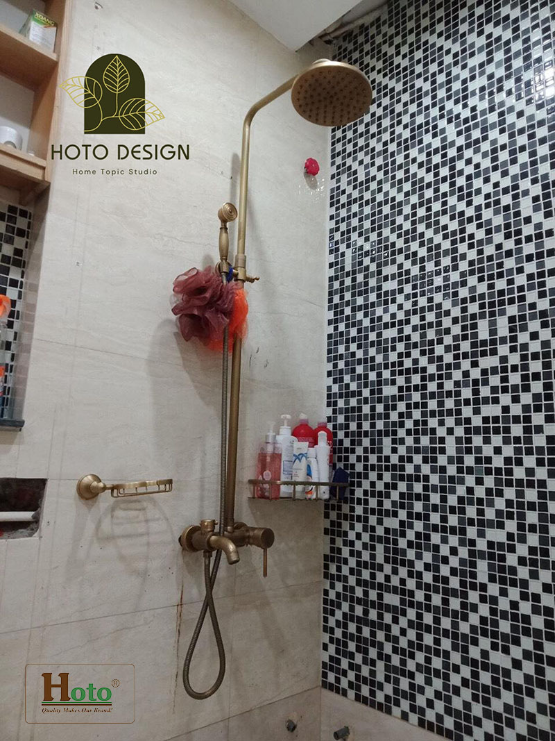 Sen cây bằng đồng Kanly GCS18 với bề mặt cổ điển sang trọng cho nhà tắm.