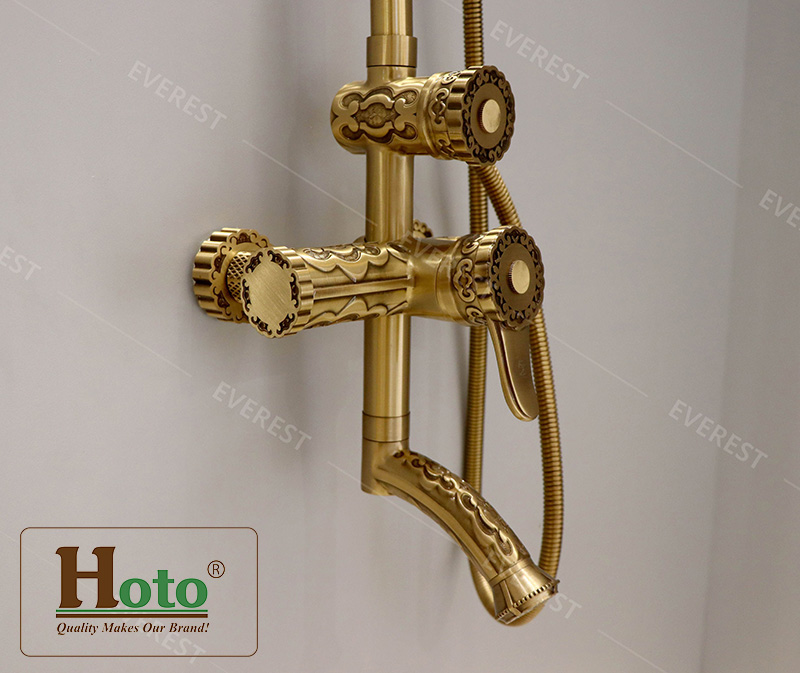 Sen tắm hoa văn cổ điển chất liệu bằng đồng thau cao cấp dành cho nhà tắm hoài cổ.